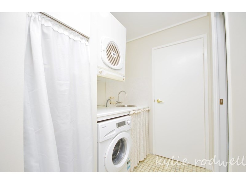 11 to 15 Yulgibar Close, Kooralbyn QLD 4285