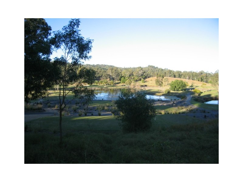 16 Bobby Jones Court, Kooralbyn QLD 4285