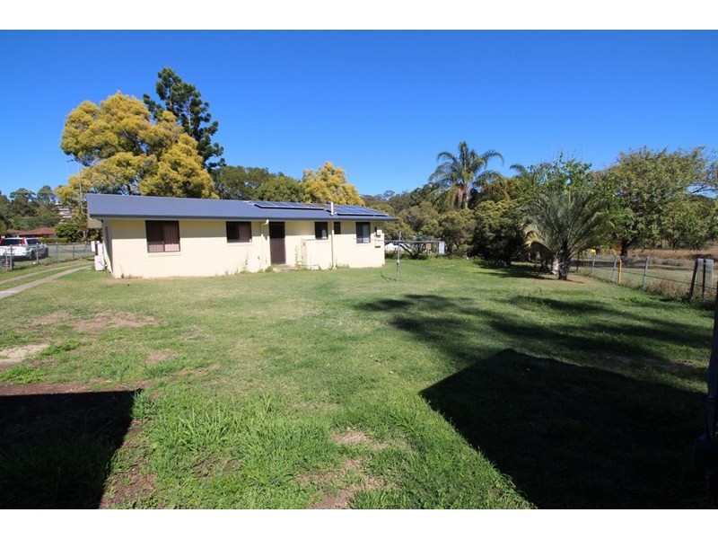8 Spa Court, Beaudesert QLD 4285