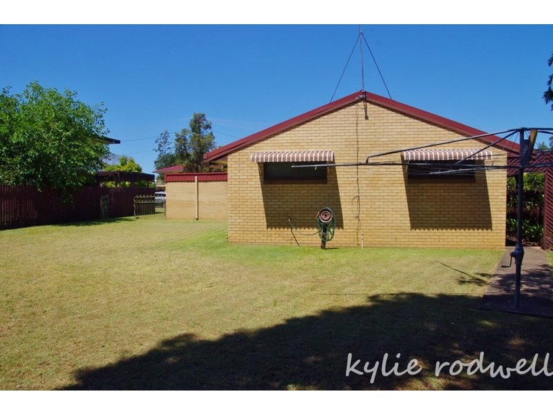 16 Buchanan Street, Beaudesert QLD 4285