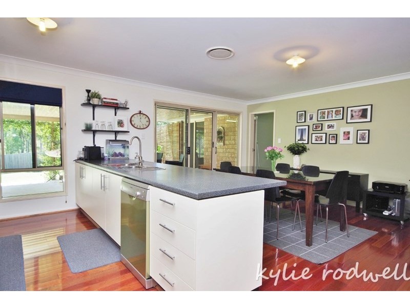 19 Paxton Court, Gleneagle QLD 4285