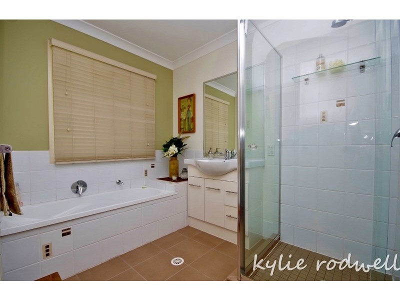 19 Paxton Court, Gleneagle QLD 4285