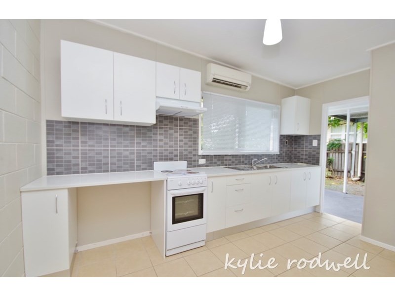 Unit 1 27 Hart Street, Beaudesert QLD 4285