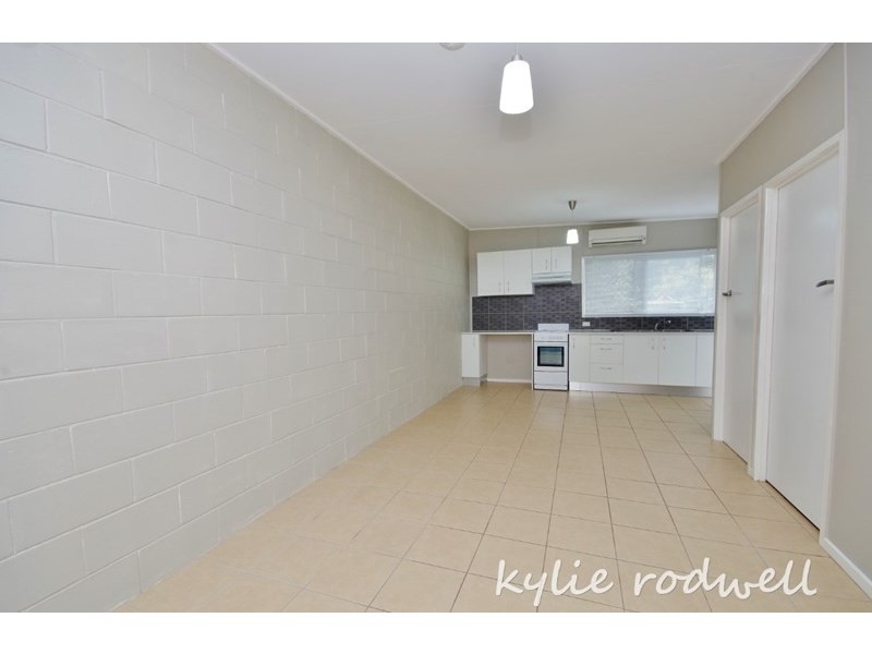 Unit 1 27 Hart Street, Beaudesert QLD 4285