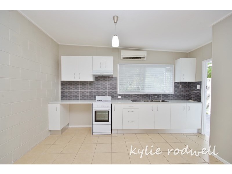 Unit 1 27 Hart Street, Beaudesert QLD 4285