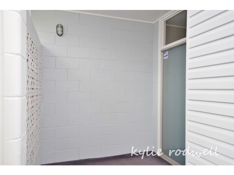 Unit 1 27 Hart Street, Beaudesert QLD 4285