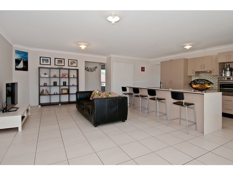 14 Corona Court, Gleneagle QLD 4285