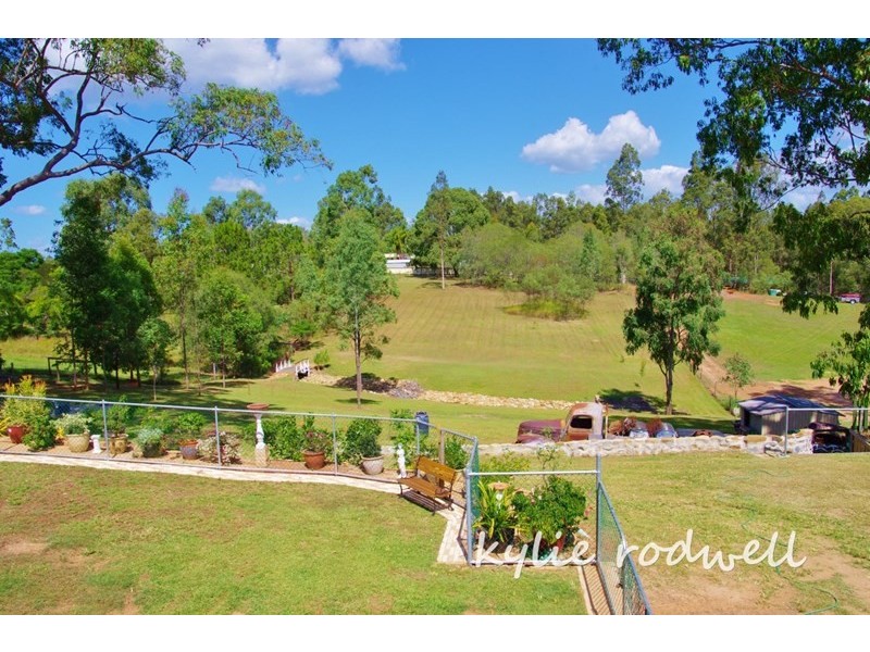 8 to 10 Peta Court, Cedar Vale QLD 4285