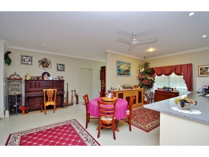 8 to 10 Peta Court, Cedar Vale QLD 4285