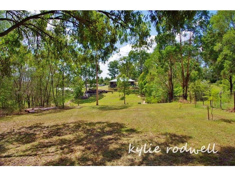 8 to 10 Peta Court, Cedar Vale QLD 4285