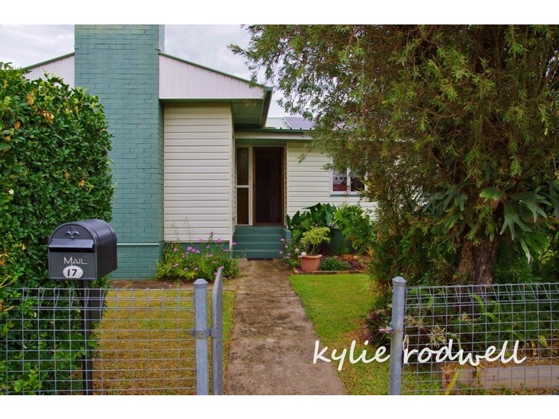 17 Anna Street, Beaudesert QLD 4285