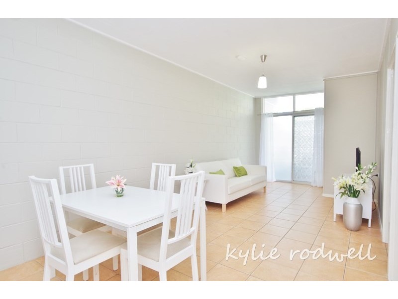 1 and 2 27 Hart Street, Beaudesert QLD 4285