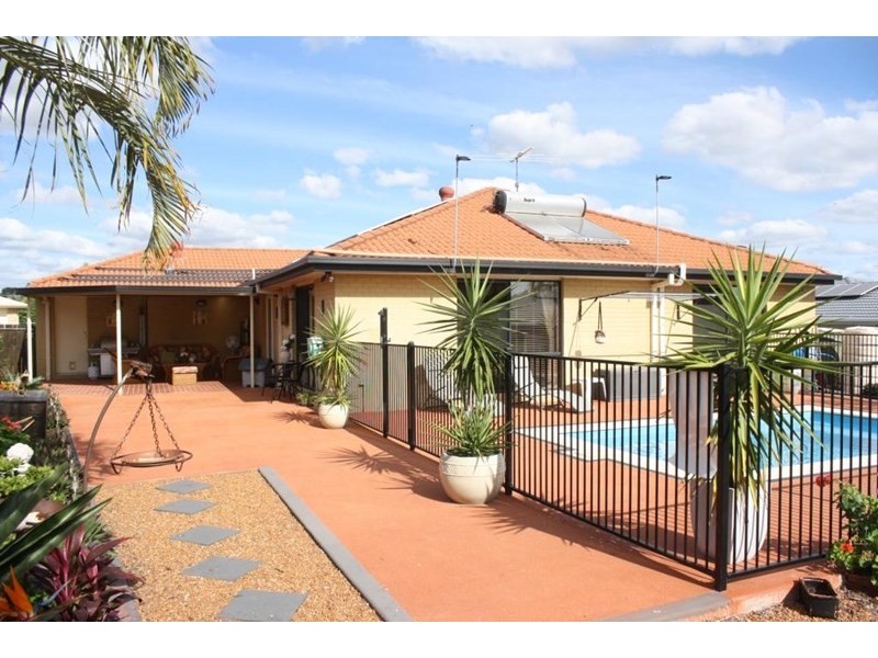 16 Kathleen Crescent, Beaudesert QLD 4285