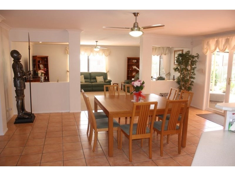 16 Kathleen Crescent, Beaudesert QLD 4285