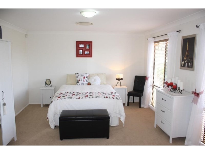 16 Kathleen Crescent, Beaudesert QLD 4285