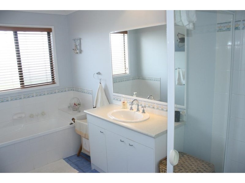 16 Kathleen Crescent, Beaudesert QLD 4285