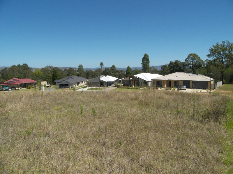8 Tequesta Drive, Beaudesert QLD 4285