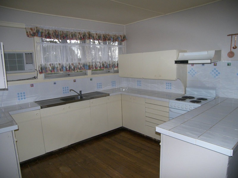 14 Pitt Street, Beaudesert QLD 4285