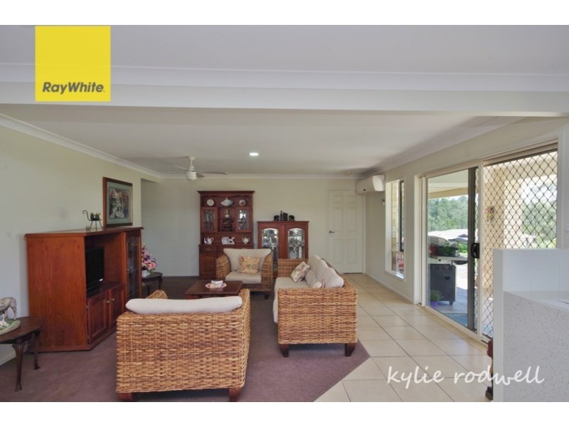 102 Carrigan Way, Gleneagle QLD 4285