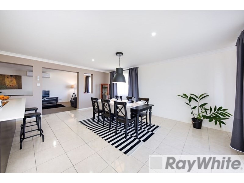 10 Phoebe Way, Gleneagle QLD 4285