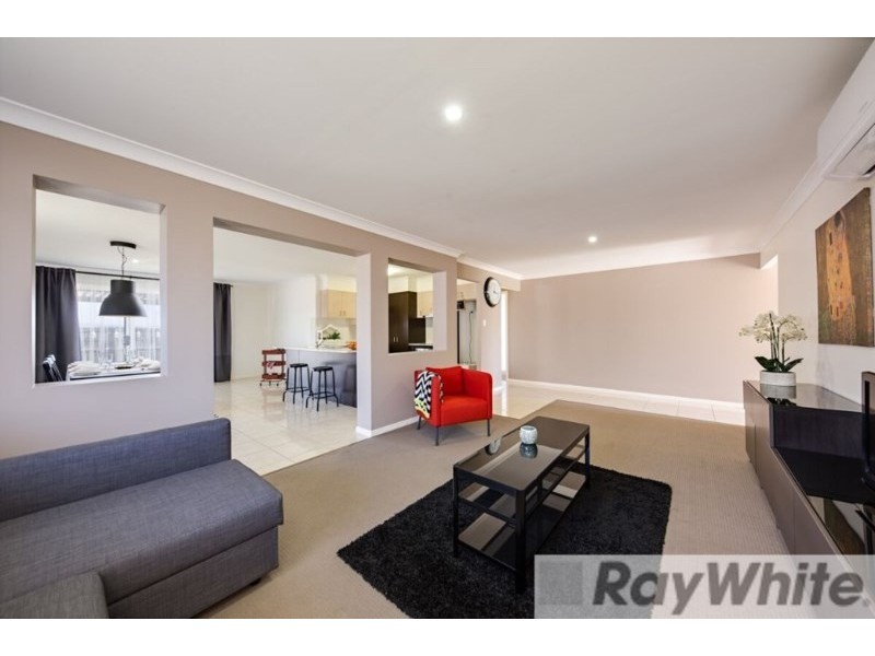 10 Phoebe Way, Gleneagle QLD 4285