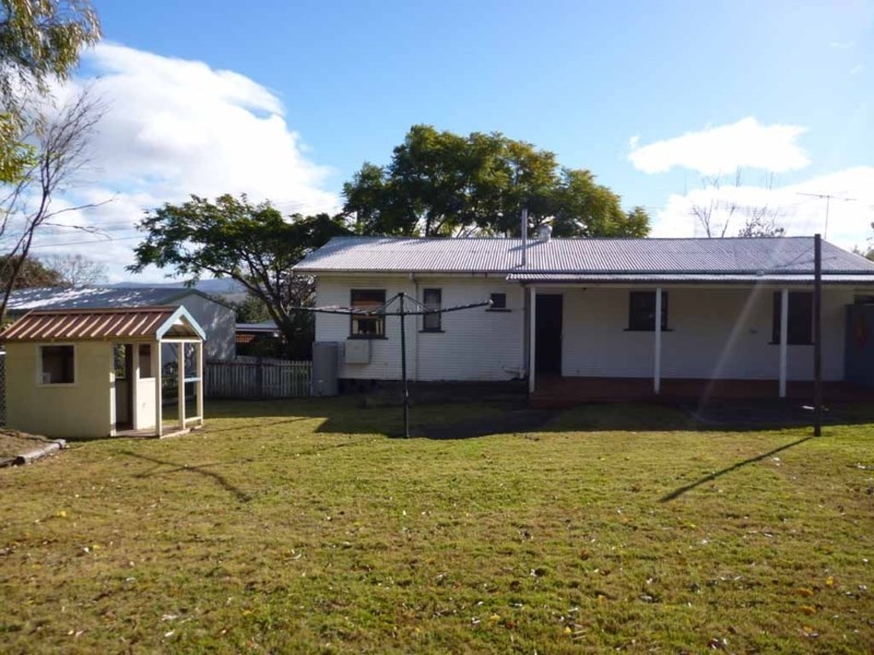 3 Kamarooka Street, Beaudesert QLD 4285