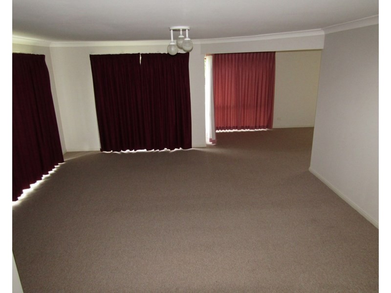 135 Brooklands Drive, Beaudesert QLD 4285