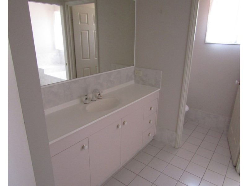 135 Brooklands Drive, Beaudesert QLD 4285