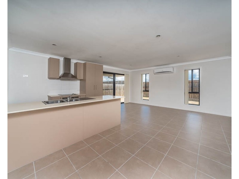 5 Lachlan Street, Gleneagle QLD 4285