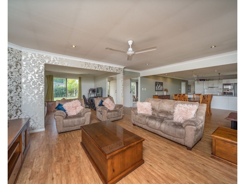 8-10 Halcot Court, Gleneagle QLD 4285