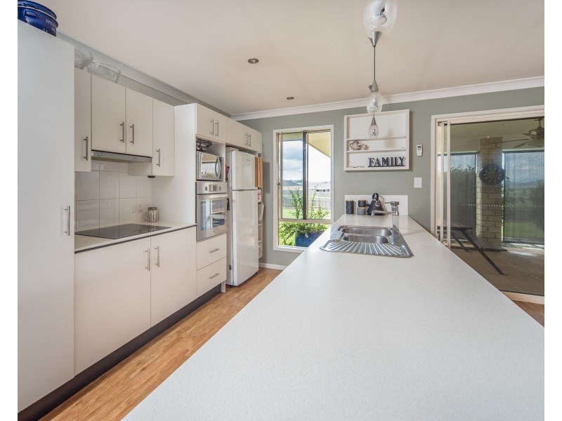 8-10 Halcot Court, Gleneagle QLD 4285