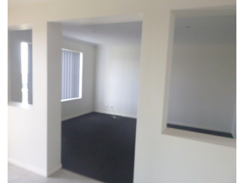 11 Phoebe Way, Gleneagle QLD 4285