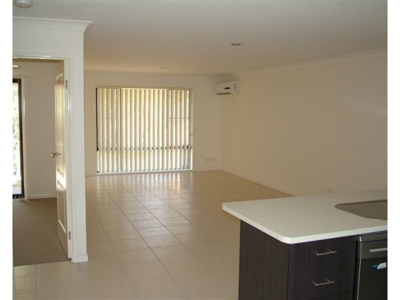 16 Hillside Crescent, Beaudesert QLD 4285