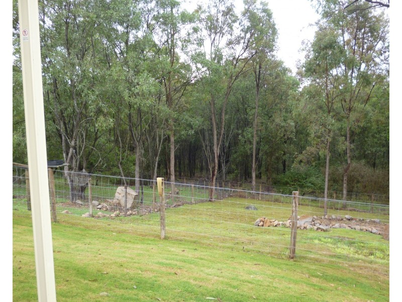 16 Hillside Crescent, Beaudesert QLD 4285