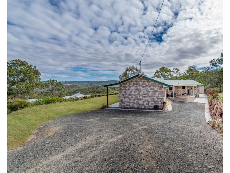 47-51 White Place, Kooralbyn QLD 4285