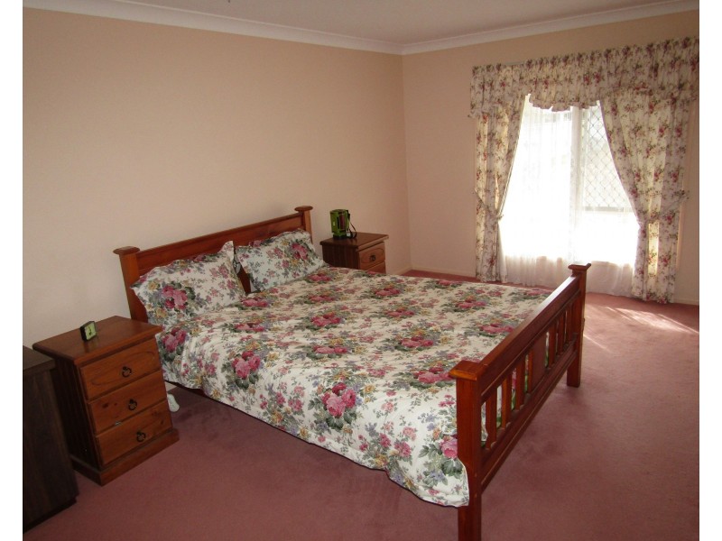 38-40 Russell Court, Cedar Grove QLD 4285