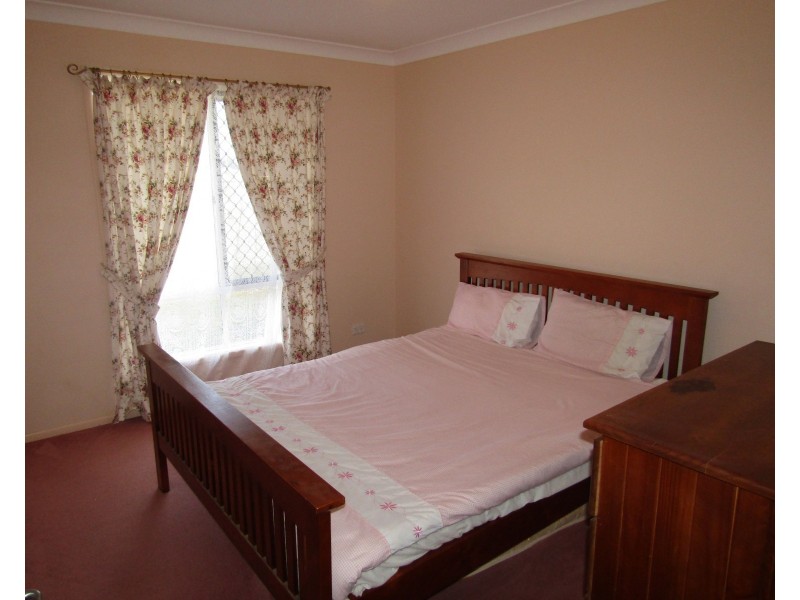 38-40 Russell Court, Cedar Grove QLD 4285