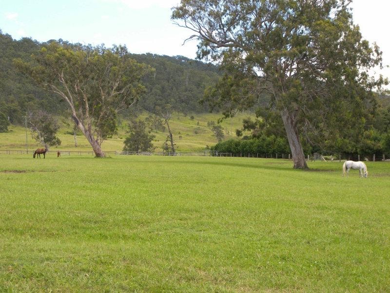 260 Sarabah Road, Canungra QLD 4275