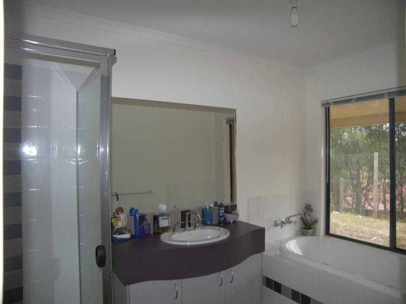 23 Silverleigh Court, Woodhill, Beaudesert QLD 4285