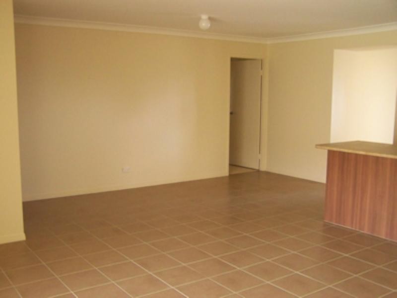 19 Hillside Crescent, Beaudesert QLD 4285