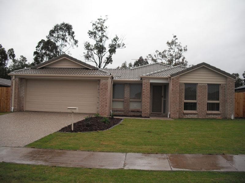 8 Hillside Crescent, Beaudesert QLD 4285