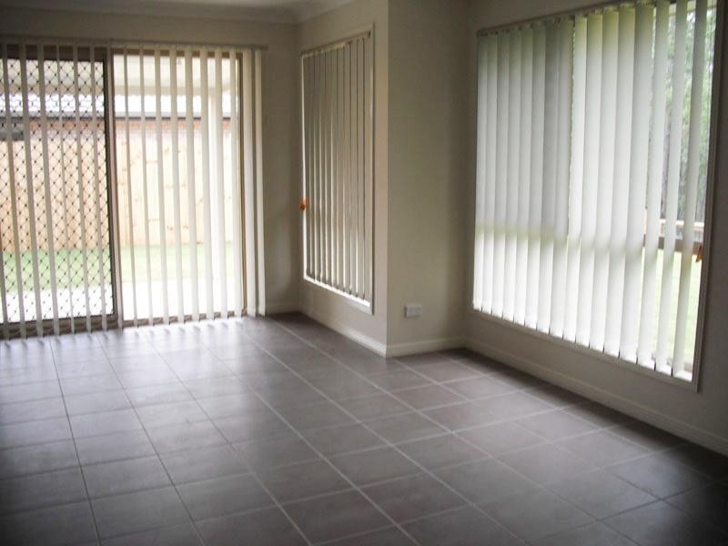 8 Hillside Crescent, Beaudesert QLD 4285