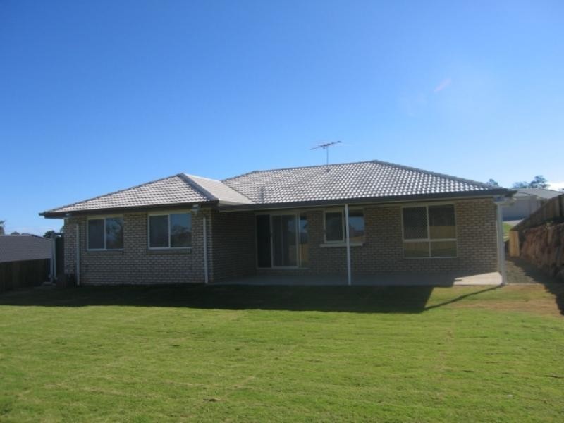 32 Hillside Crescent, Beaudesert QLD 4285