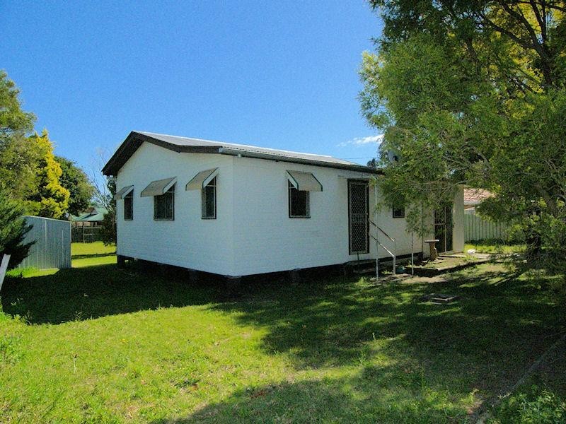 4 Elizabeth Street, Beaudesert QLD 4285