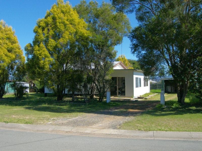 4 Elizabeth Street, Beaudesert QLD 4285