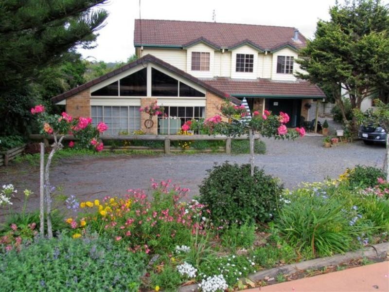 145 Long Road, Tamborine Mountain QLD 4272