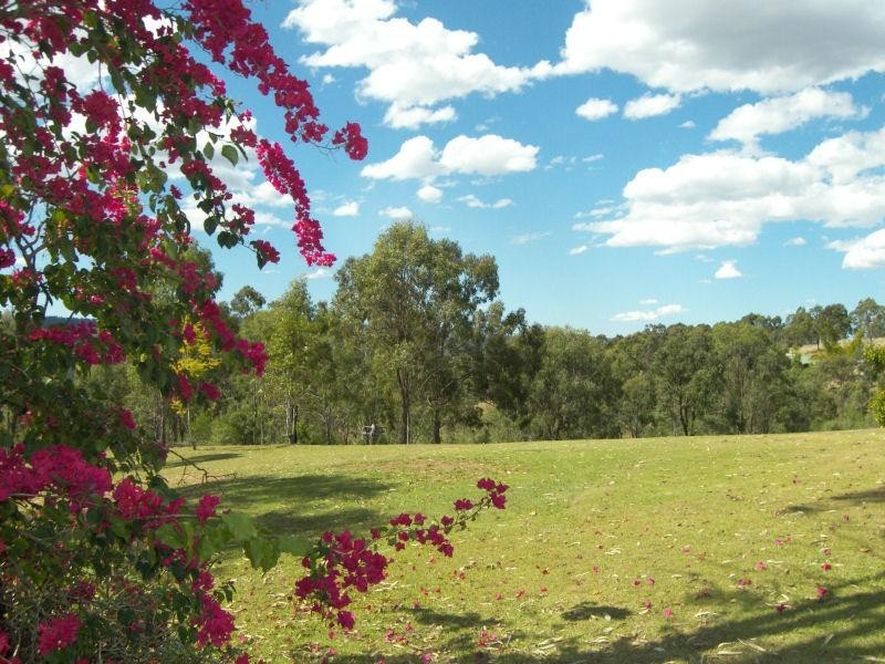 213-223 Walker Drive, Kooralbyn QLD 4285