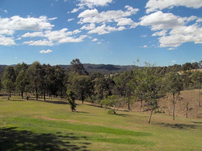 213-223 Walker Drive, Kooralbyn QLD 4285