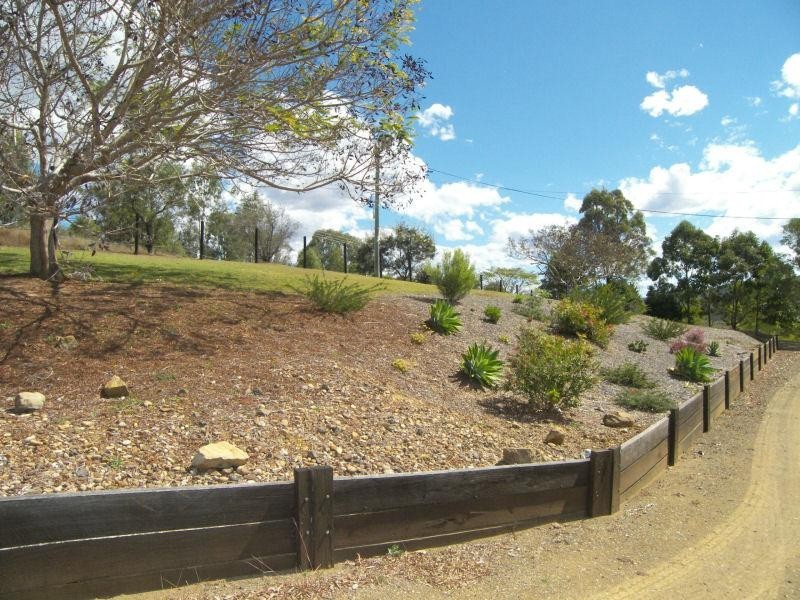 213-223 Walker Drive, Kooralbyn QLD 4285