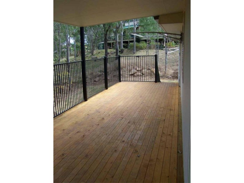 133-135 Scarvell Place, Kooralbyn QLD 4285